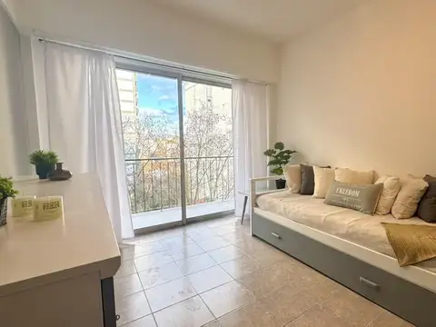 Departamento 2 amb con Balcón a la Calle