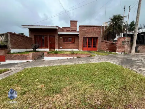CASA DE 2 DORMITORIOS EN VENTA EN BARRIO ALTO VERDE