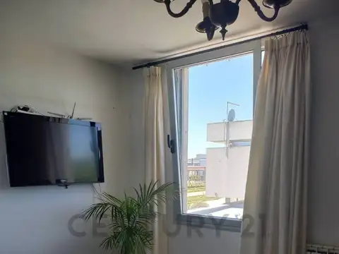 Casa 5 ambientes con 1 baño