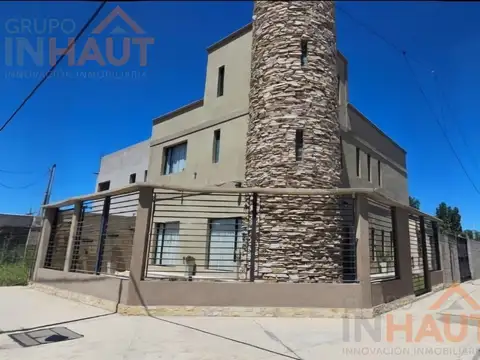Casa Gerencial 3 dormitorios y estudio, Apta credito Plottier