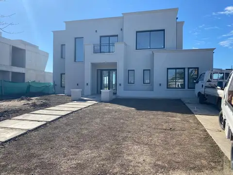 Casa A ESTRENAR  en Venta  El Cantón - Islas Escobar