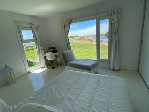 Casa en Venta en Mari Menuco, USD 195.000