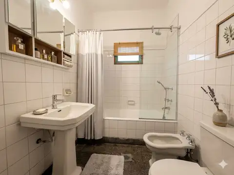 Casa 4 ambientes con 1 baño
