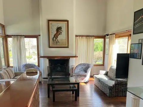 Casa en Alquiler de 3 dormitorios
