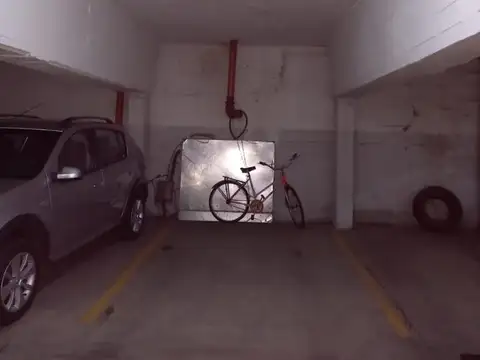 EN VENTA EN CIUDAD JARDIN ESPACIO COCHERA CUBIERTA  - FICHA 9348