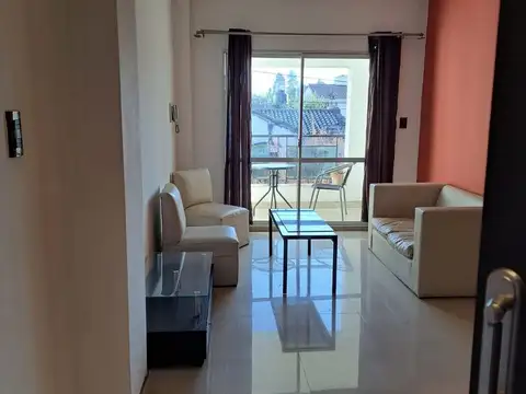 Departamento en Alquiler en Zona Centro, $ 600.000