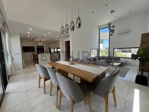 139 y 90 CASA 3 DORMITORIOS EN VENTA FINCAS DE DUGGAN LA PLATA