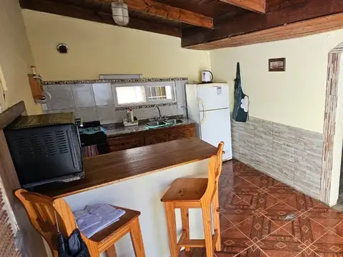 Casa 4 ambientes con 1 baño