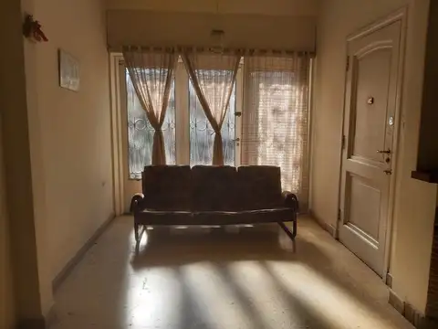 Depto Tipo Casa en Venta con 1 cocheras
