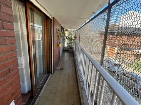 CASA EN VENTA PASAJE CALDERON AL 6200 WILDE CENTRO