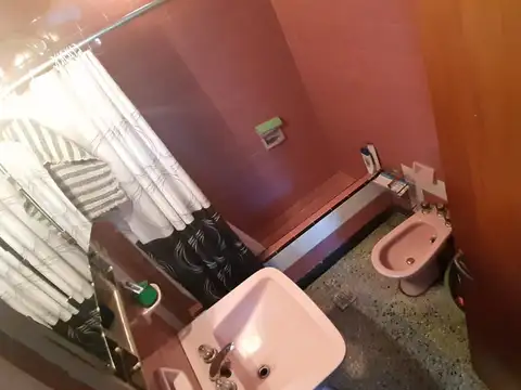 8.66 x 19.86 - Sup. Edificable 344m - Casa + Galpon