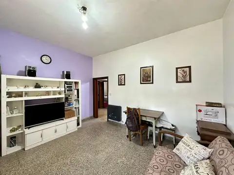 Casa 3 ambientes con 1 baño
