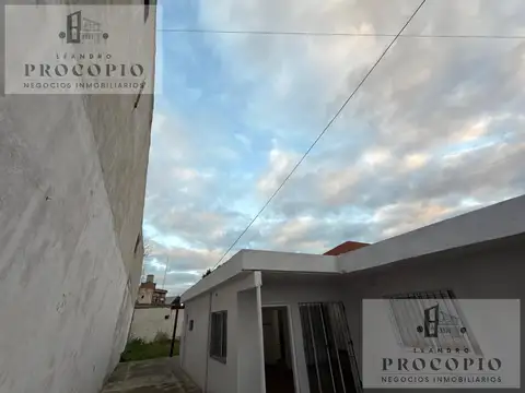 Depto Tipo Casa en Venta con 3 cocheras