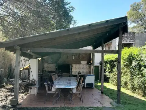 Casa 5 ambientes con 3 baños