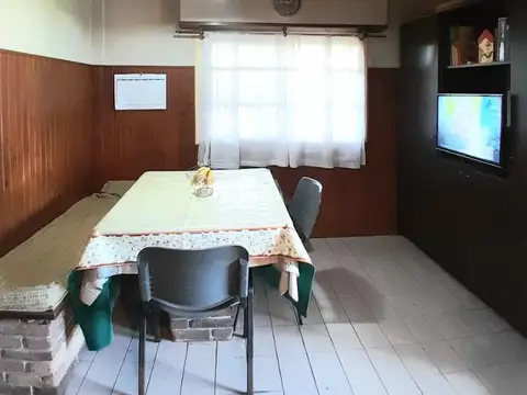 Casa 5 ambientes con 3 baños
