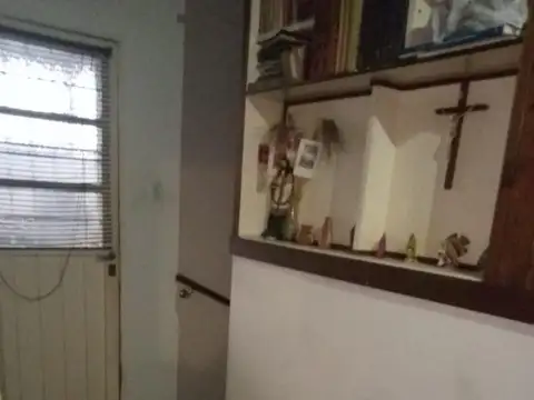 Depto Tipo Casa 3 ambientes con 2 baños