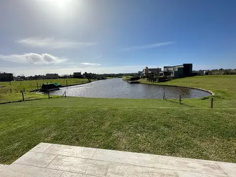 Casa en Venta en El Cazal, USD 265.000