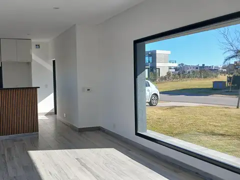 Casa en Alquiler al Noreste