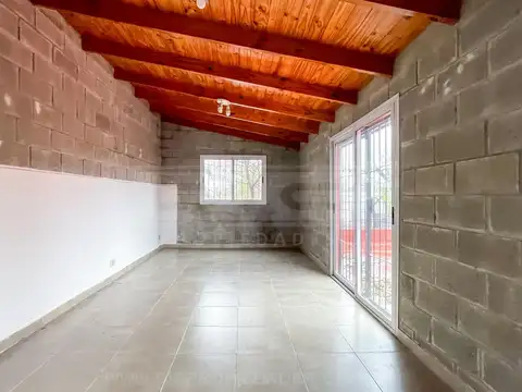 Depto Tipo Casa en Venta en Munro, USD 210.000