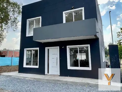 Casa en venta - 4 Dormitorios 2 Baños - 195Mts2 - José C. Paz