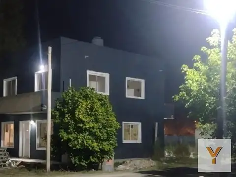 Casa 5 ambientes con 2 baños