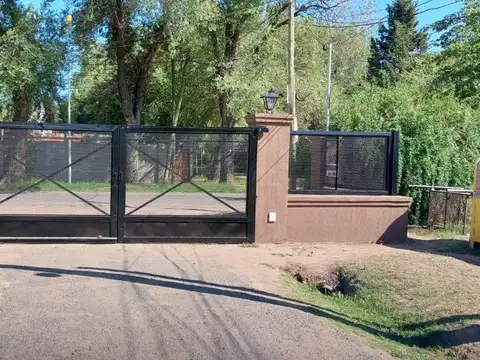 Casa en venta - 4 Dormitorios 2 Baños - 195Mts2 - José C. Paz