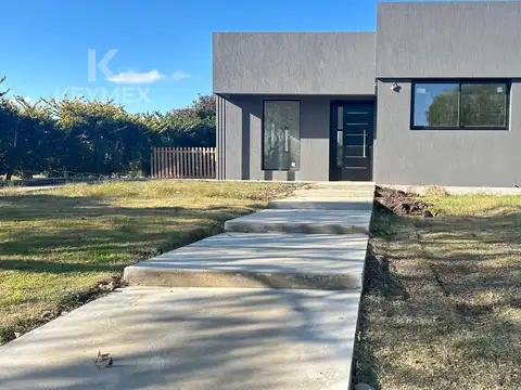 CASA EN VENTA A ESTRENAR - 4 AMBIENTES - PILAR DEL ESTE SAN ALFONSO
