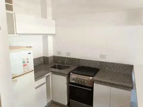 VENTA MONOAMBIENTE BALCON CON PARRILLA CABALLITO