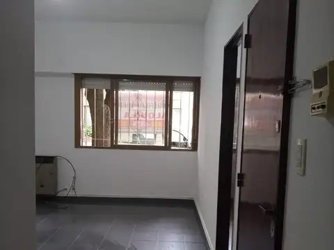 Departamento en Alquiler en Chilavert, $ 400.000