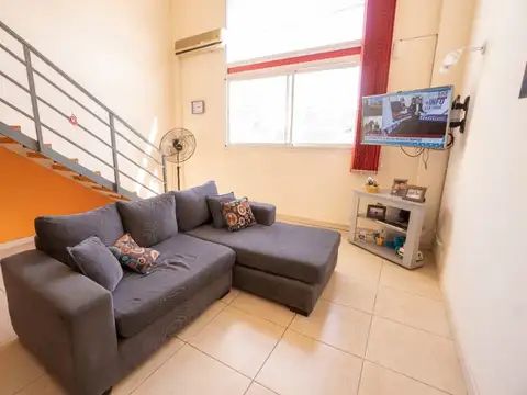 Manuela Pedraza 2500, Piso PB