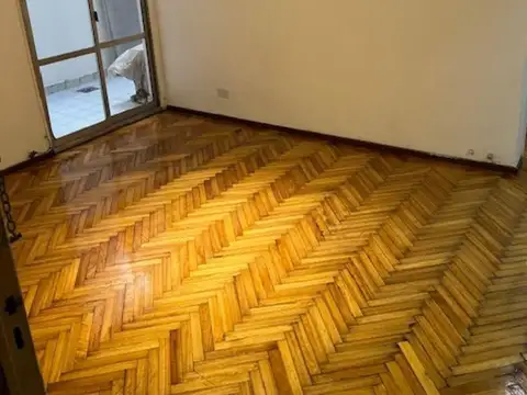 Venta Departamento 2 ambientes barrio norte con patio