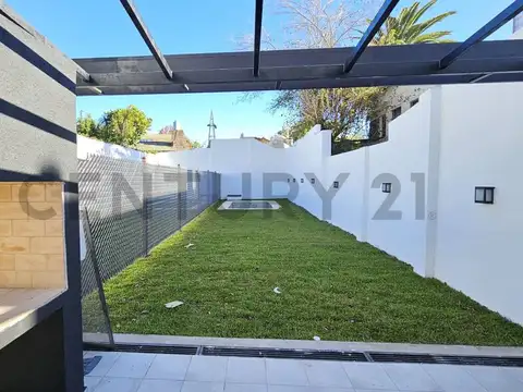 Venta Duplex 3 ambientes Punta Chica