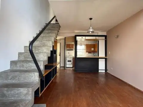 Av. Directorio 1300 , Piso 8