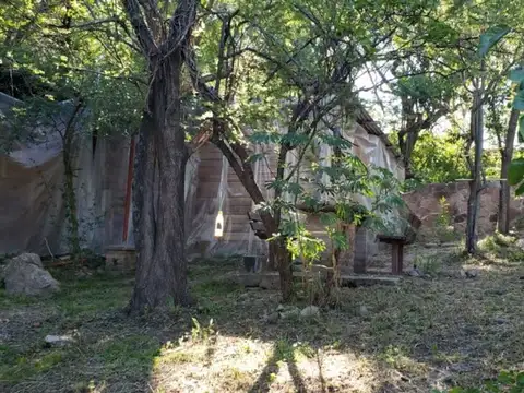 LOTE AGUA DE ORO SOBRE RUTA E53 940 M2 CON MEJORAS