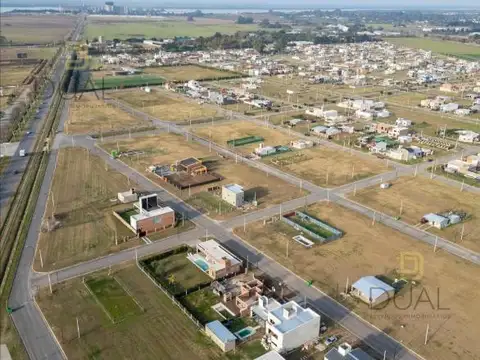 Lotes en venta de 250 m² con todos los servicios en Barrio Abierto La Serena (Alvear)