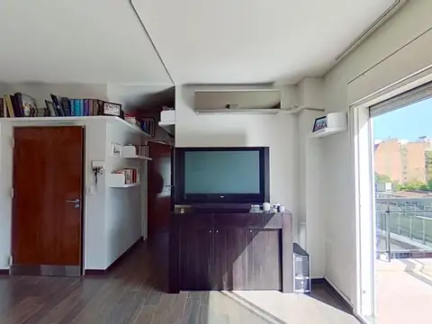 Oficina 10 ambientes con 6 baños