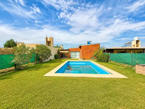 Casa en Venta con 1 cochera