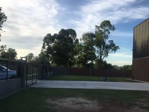 Galpon en Venta en Villa Rosa, USD 550.000