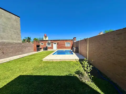 Casa en Venta en Ángel Gallardo, USD 95.000