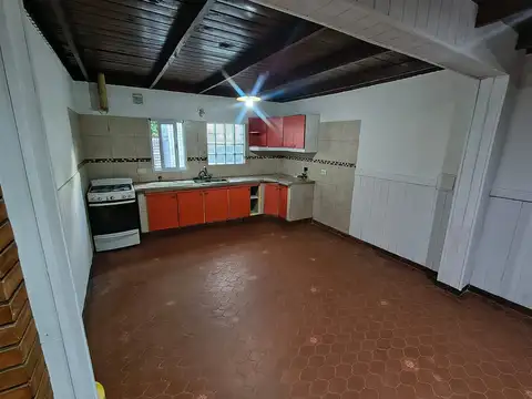 PH de 3 Ambientes con Patio Propio - ¡Sin Expensas! - Lomas de Zamora