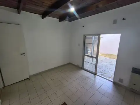 Depto Tipo Casa en Alquiler de 2 dormitorios