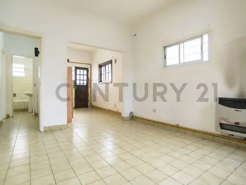 Casa 3 ambientes con 1 baño