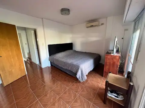 Depto Tipo Casa en Venta con 1 cocheras