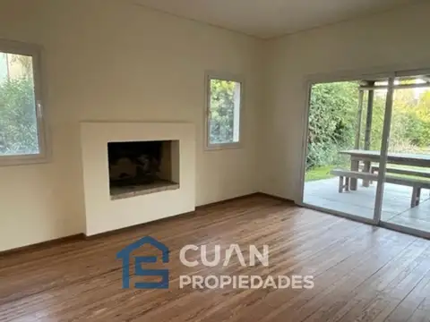 Casa 5 ambientes con 4 baños