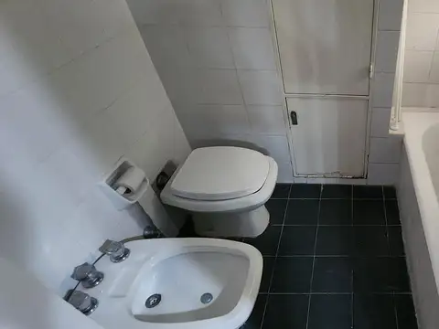 Departamento 5 ambientes con 2 baños