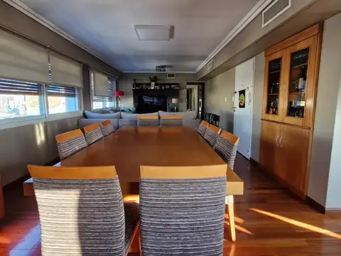 Departamento 5 ambientes con 4 baños
