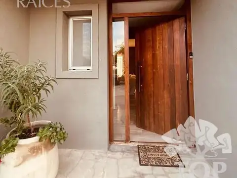Casa en Venta con 1 cochera