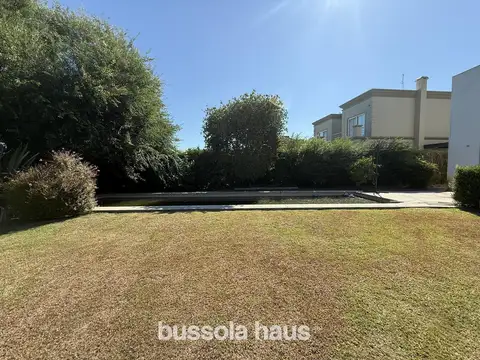 Casa en Venta en San Isidro Labrador, USD 420.000