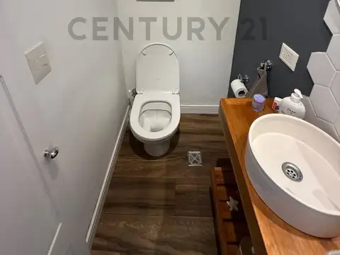 Marcos Sastre 3000, Piso 0