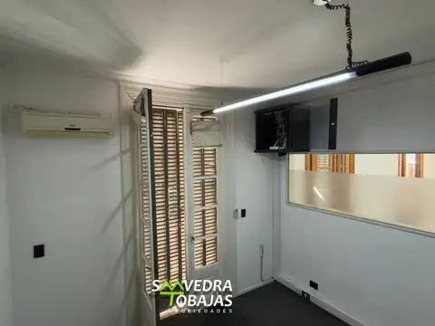 Oficina 4 ambientes con 1 baño